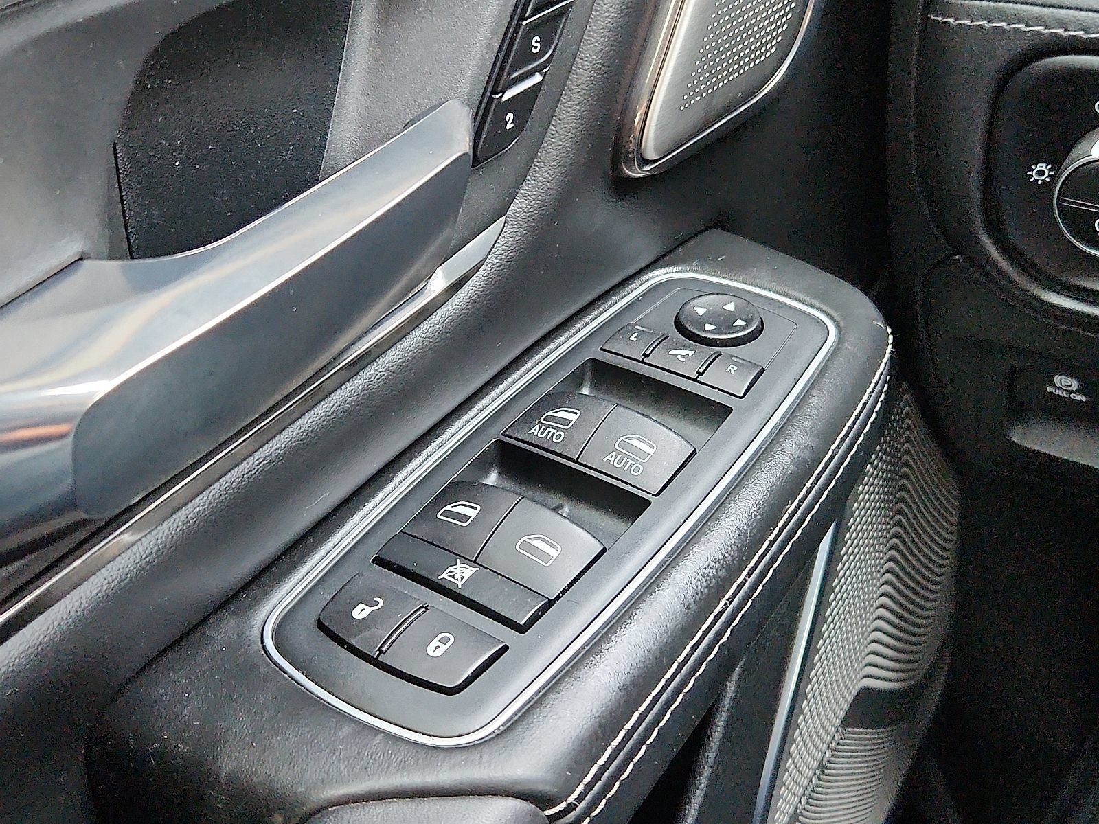 Used 2020 RAM 1500 Limited AWD/4WD image 16