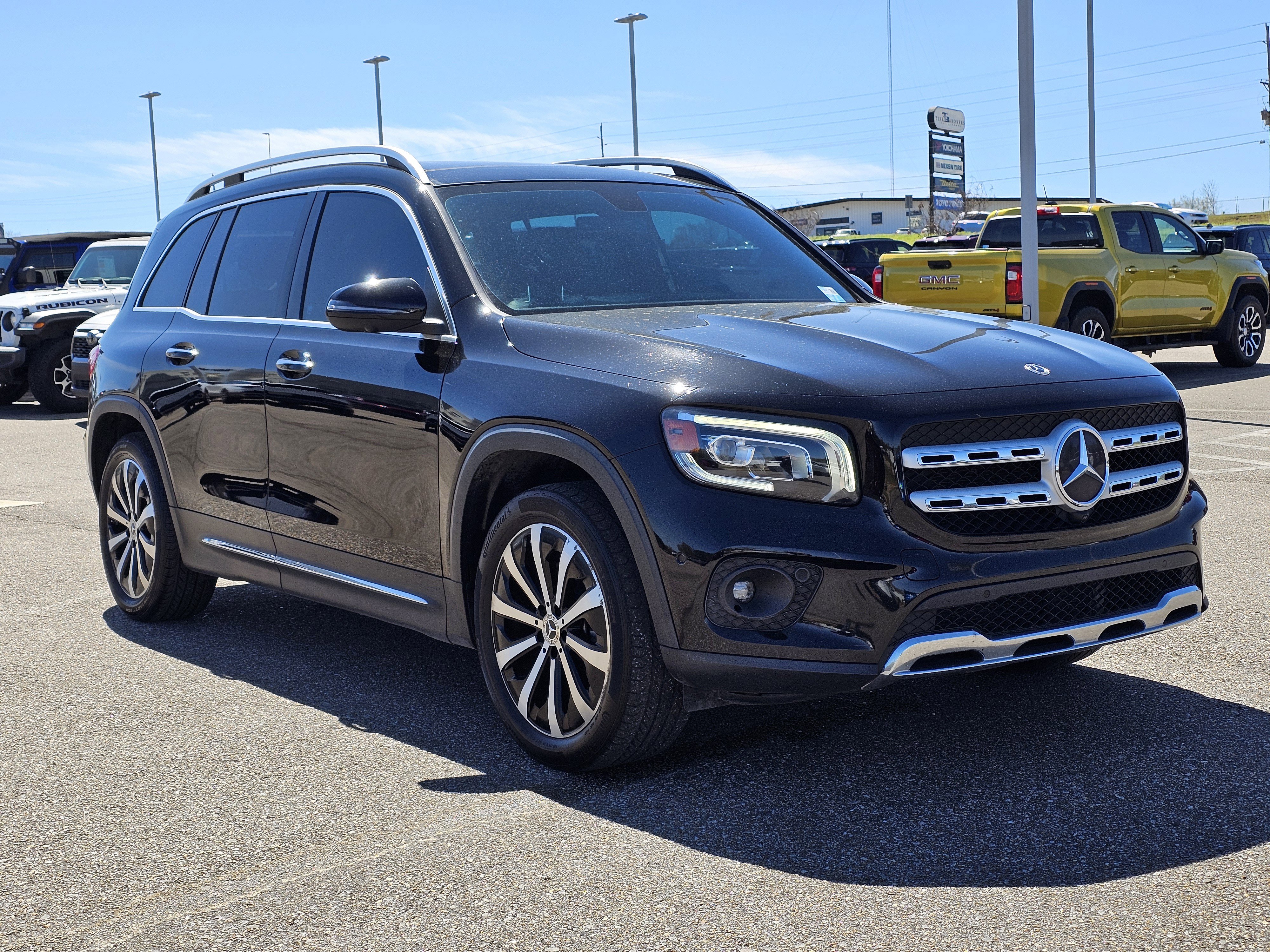 Used 2022 Mercedes-Benz GLB 250 GLB 250 SUV image 5