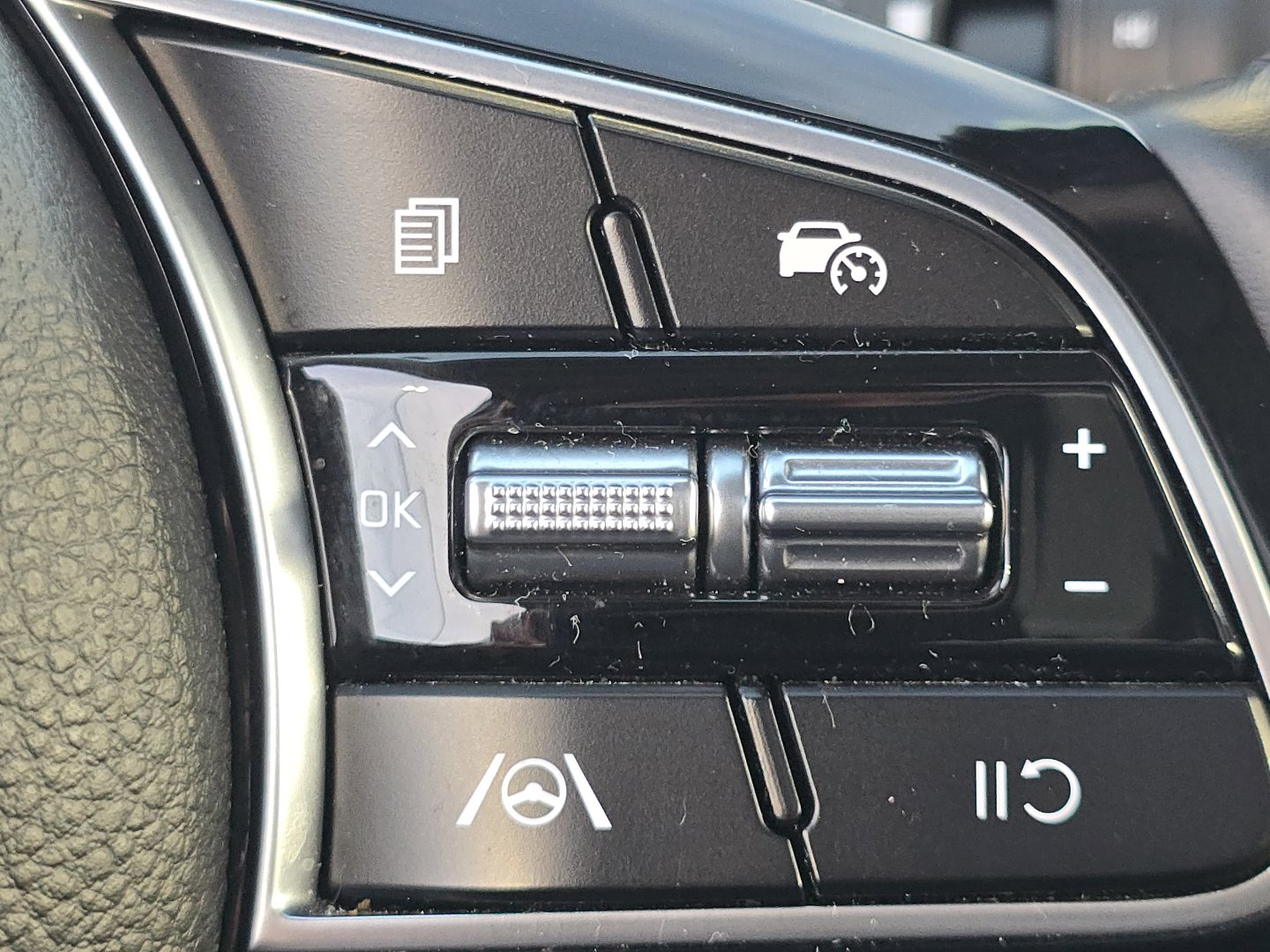 Used 2024 Kia Seltos EX image 34