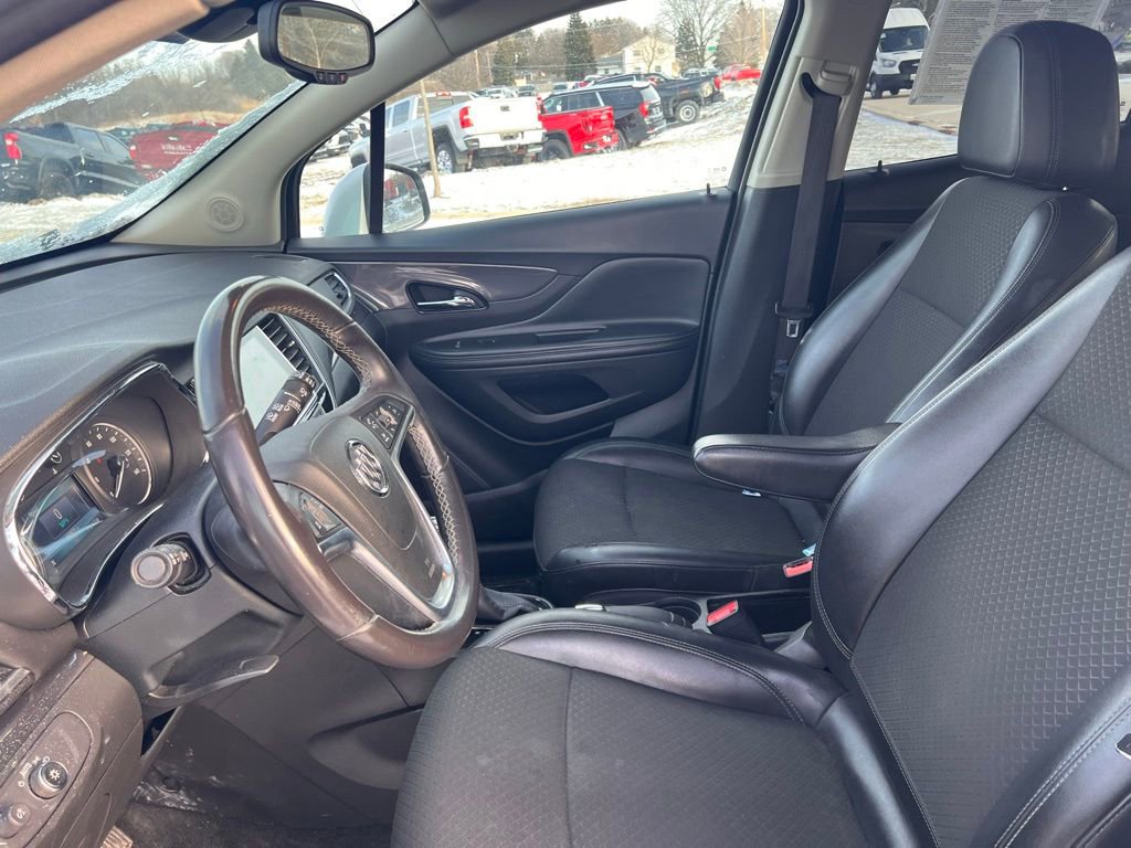 Used 2021 Buick Encore Preferred image 13