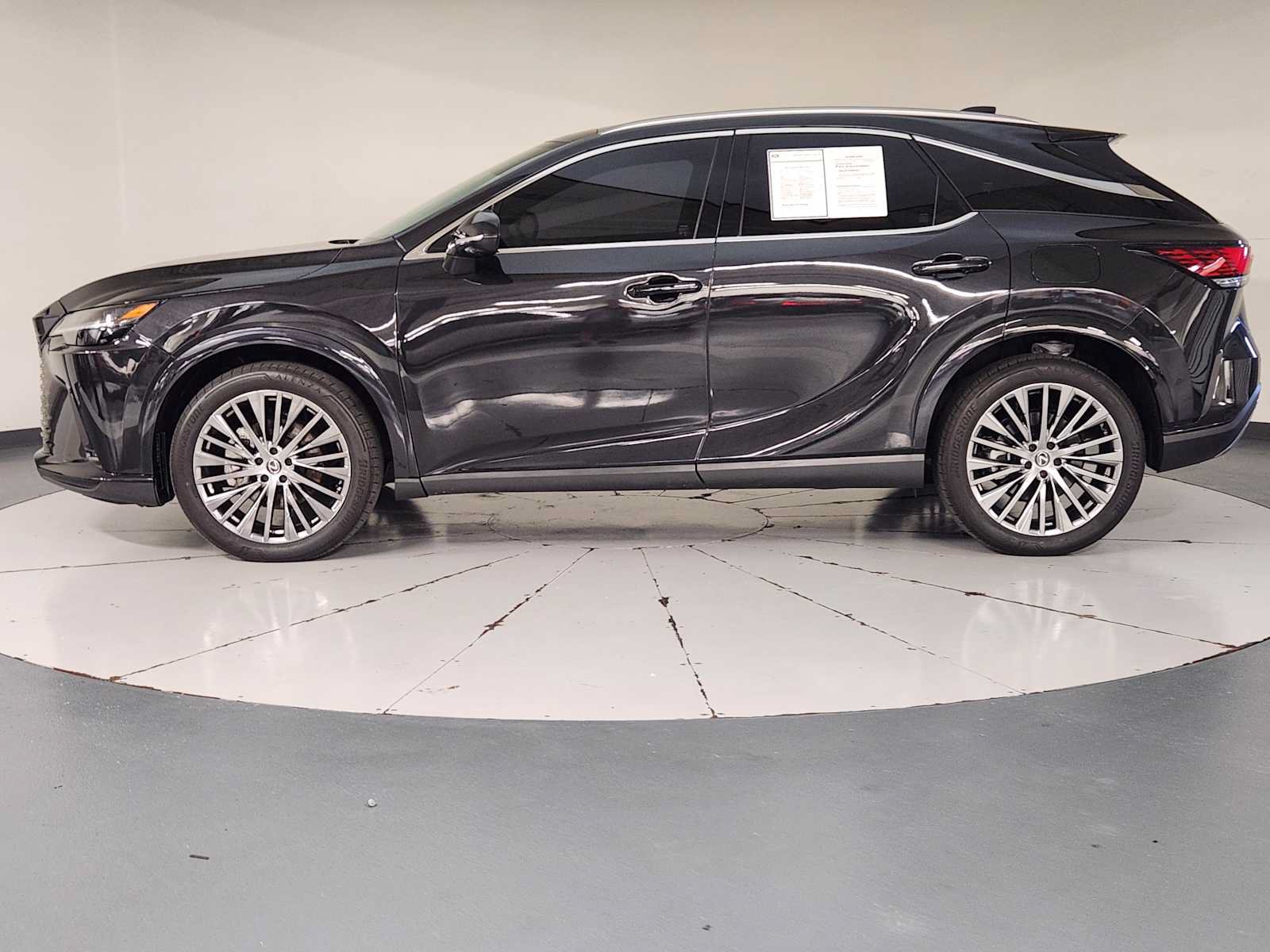 Used 2024 Lexus RX 450h AWD w/ Convenience Package image 5