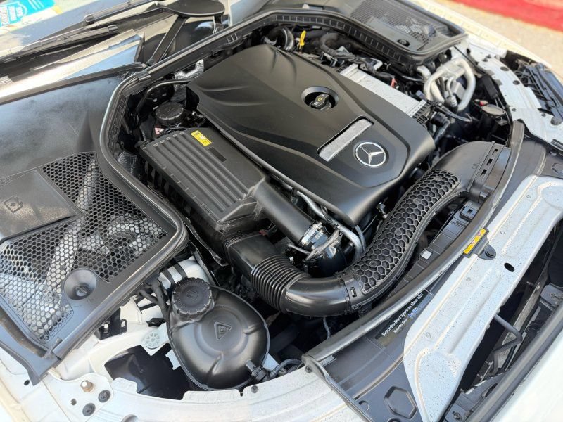 Used 2016 Mercedes-Benz C 300 4MATIC Sedan image 10