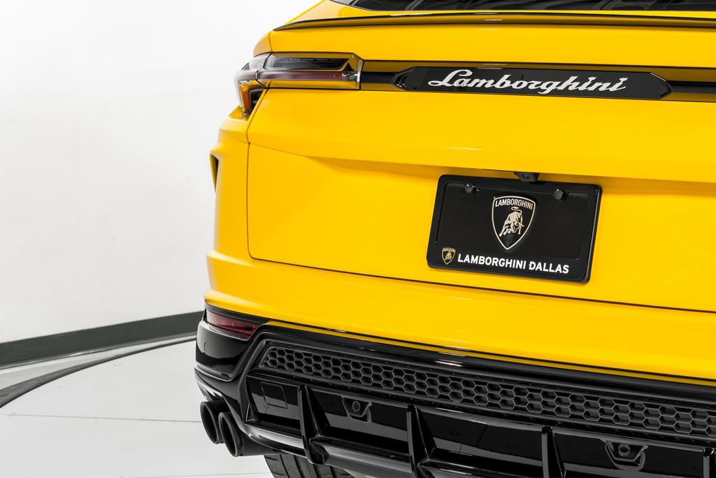Used 2022 Lamborghini Urus AWD/4WD image 54