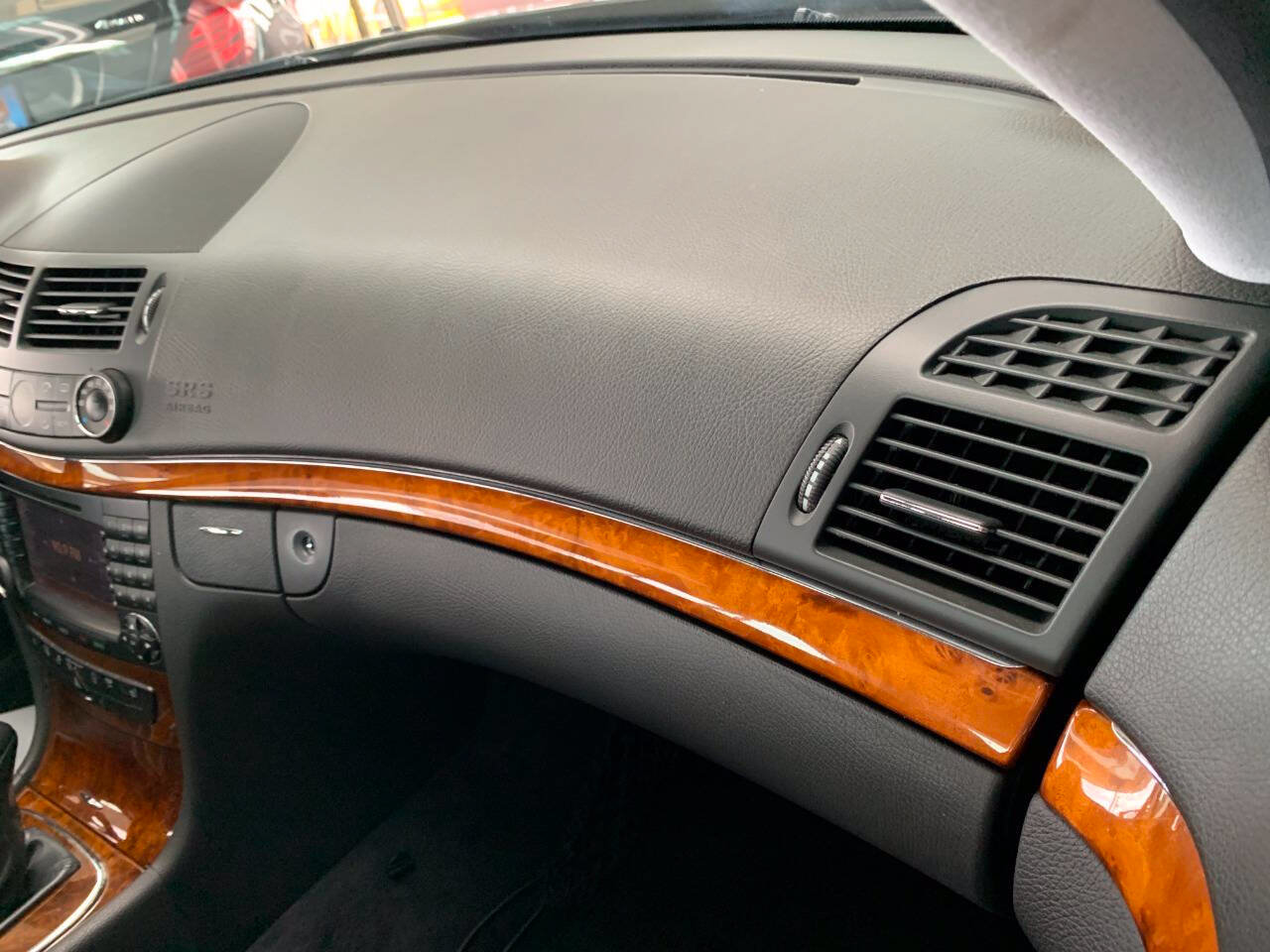 Used 2005 Mercedes-Benz E 320 Sedan image 20