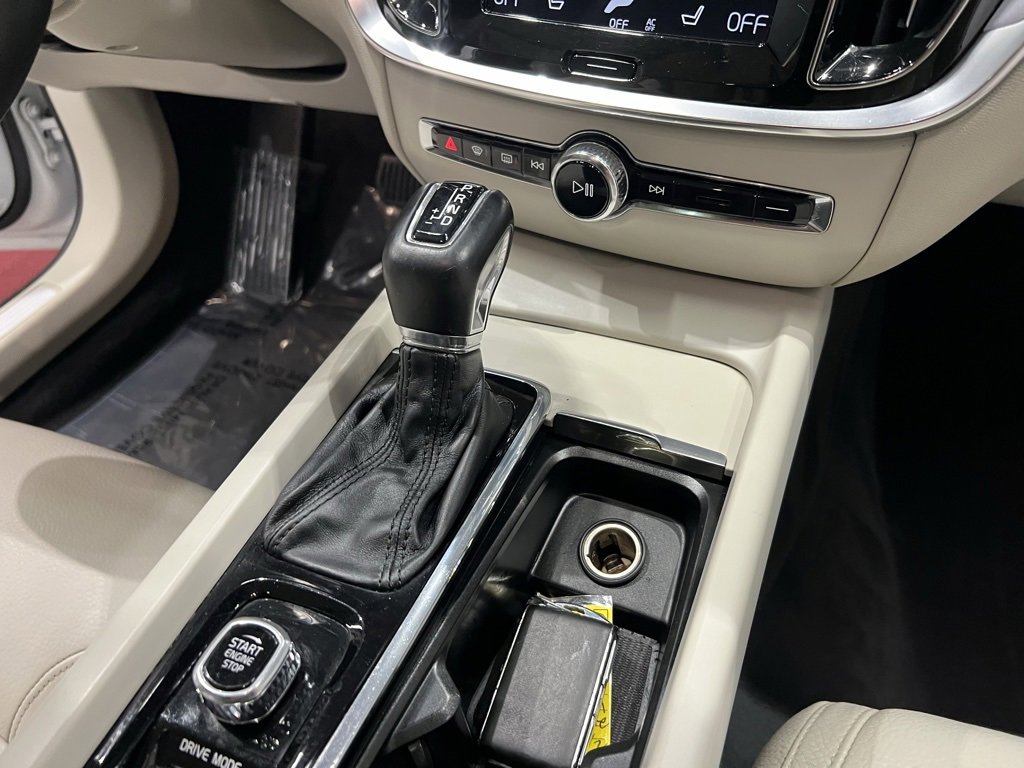 Used 2020 Volvo V60 T5 Cross Country w/ Protection Package Premier image 49