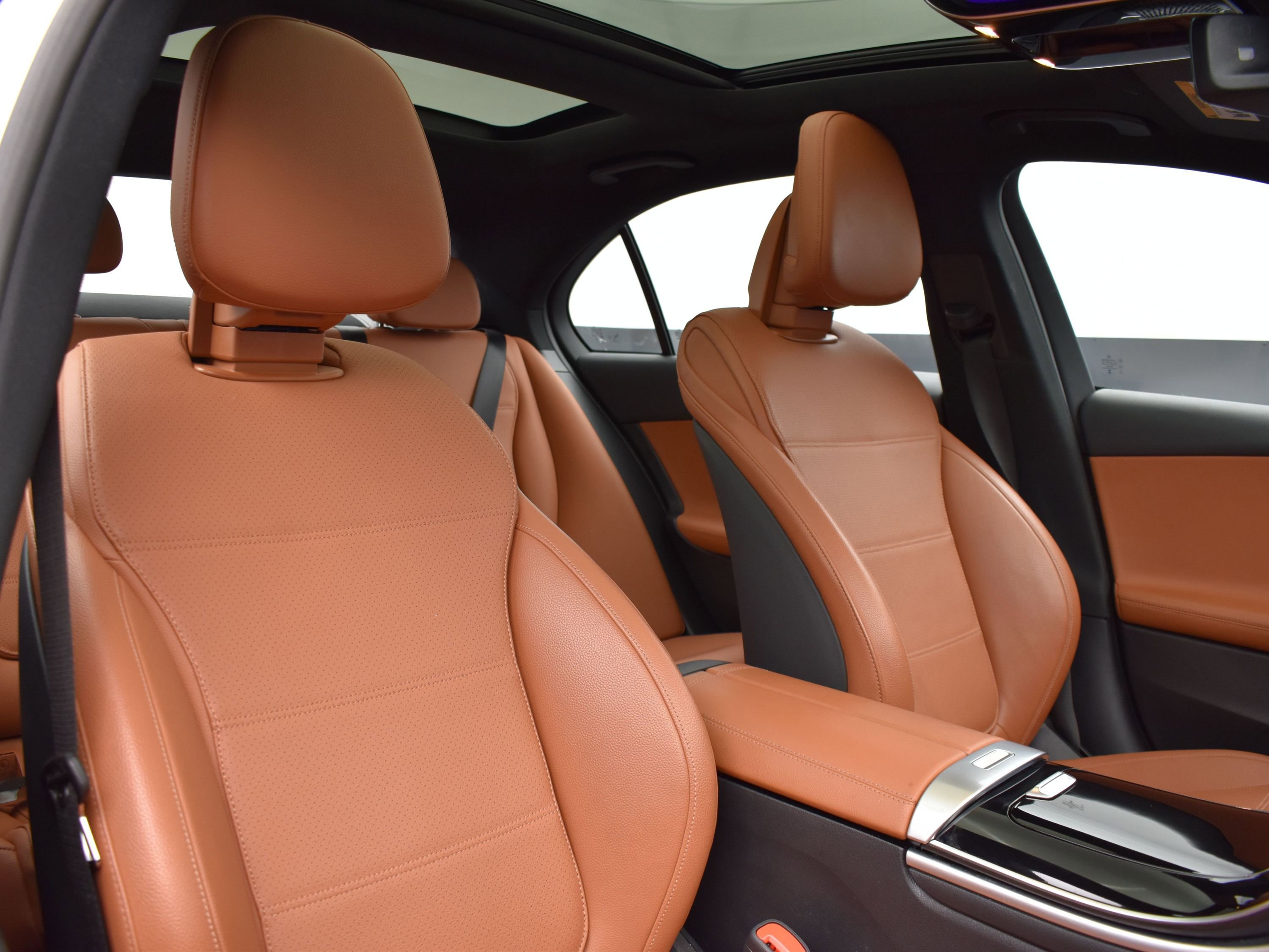 Used 2025 Mercedes-Benz C 300 4MATIC Sedan image 18