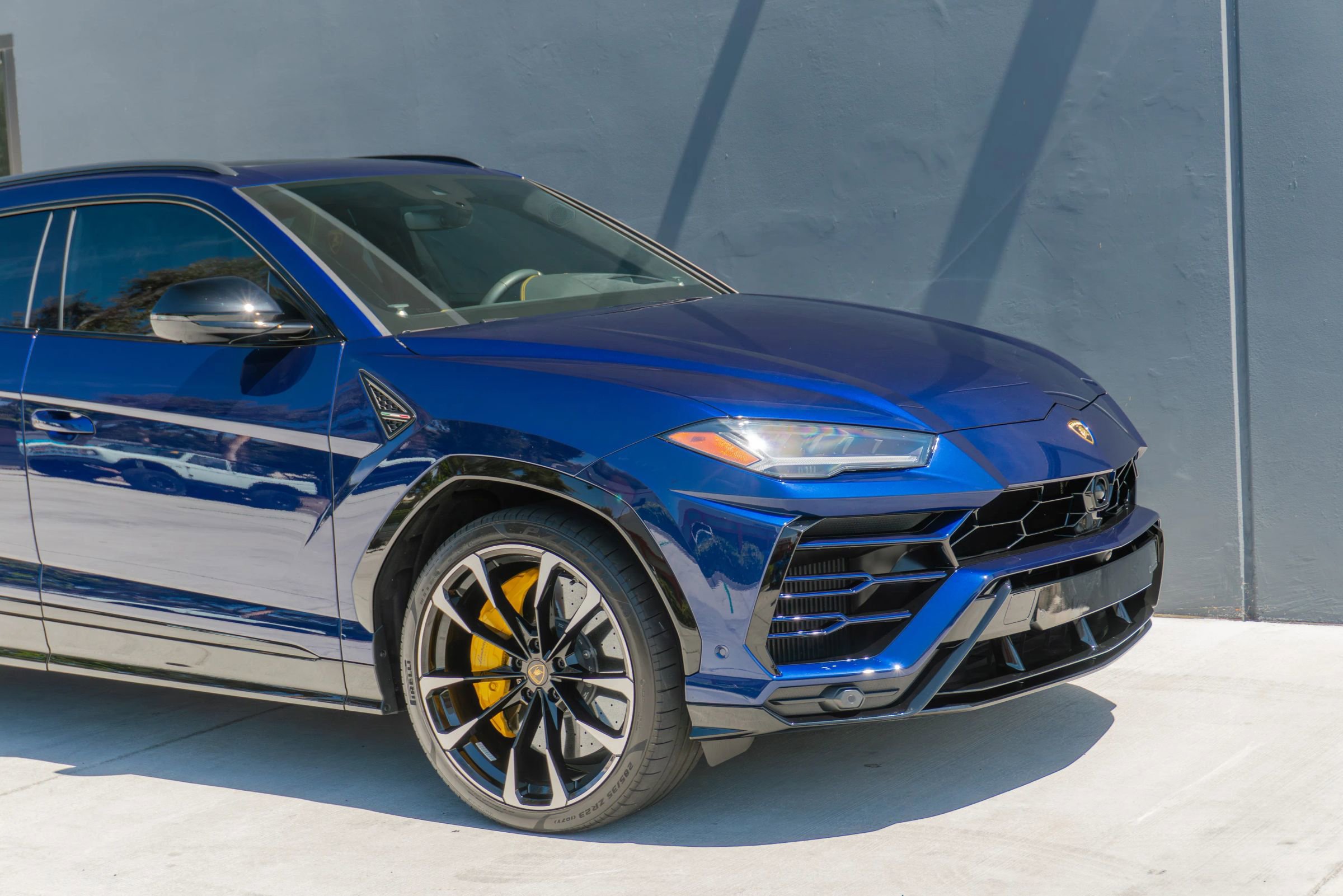 Used 2021 Lamborghini Urus AWD/4WD image 37