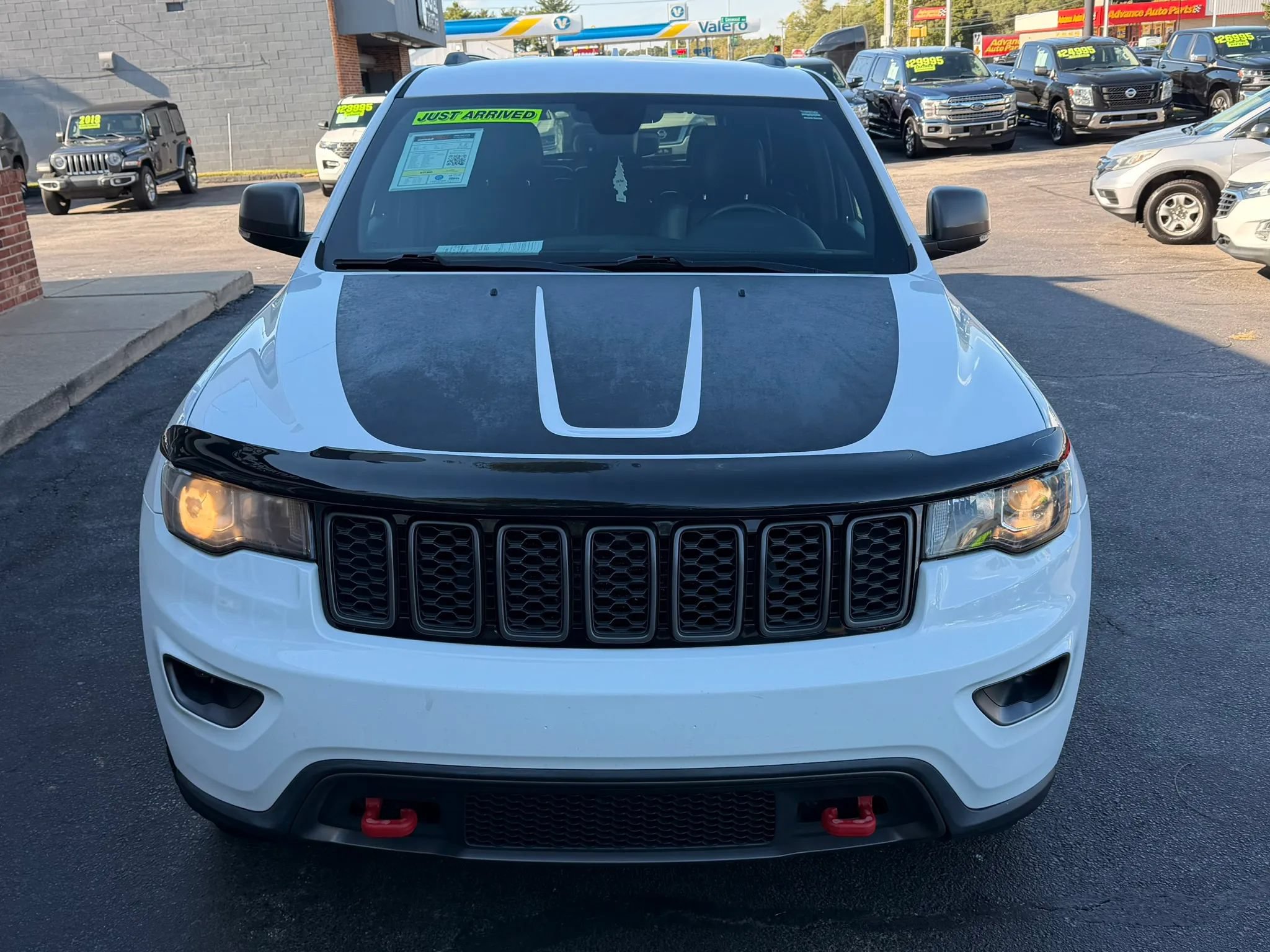 Used 2018 Jeep Grand Cherokee Trailhawk AWD/4WD image 6