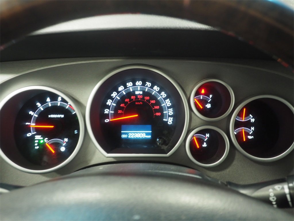 Used 2010 Toyota Sequoia Platinum image 20