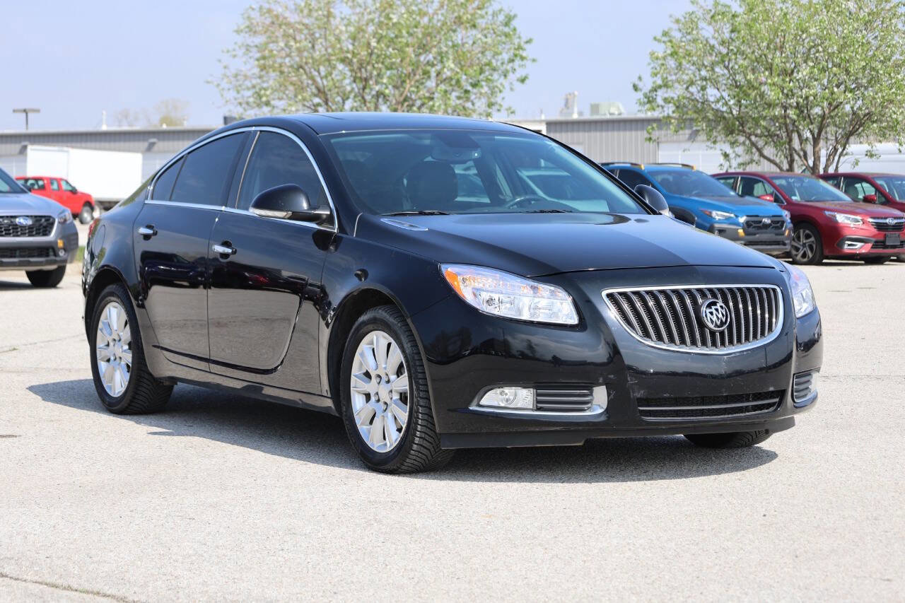 Used 2013 Buick Regal Leather FWD image 4