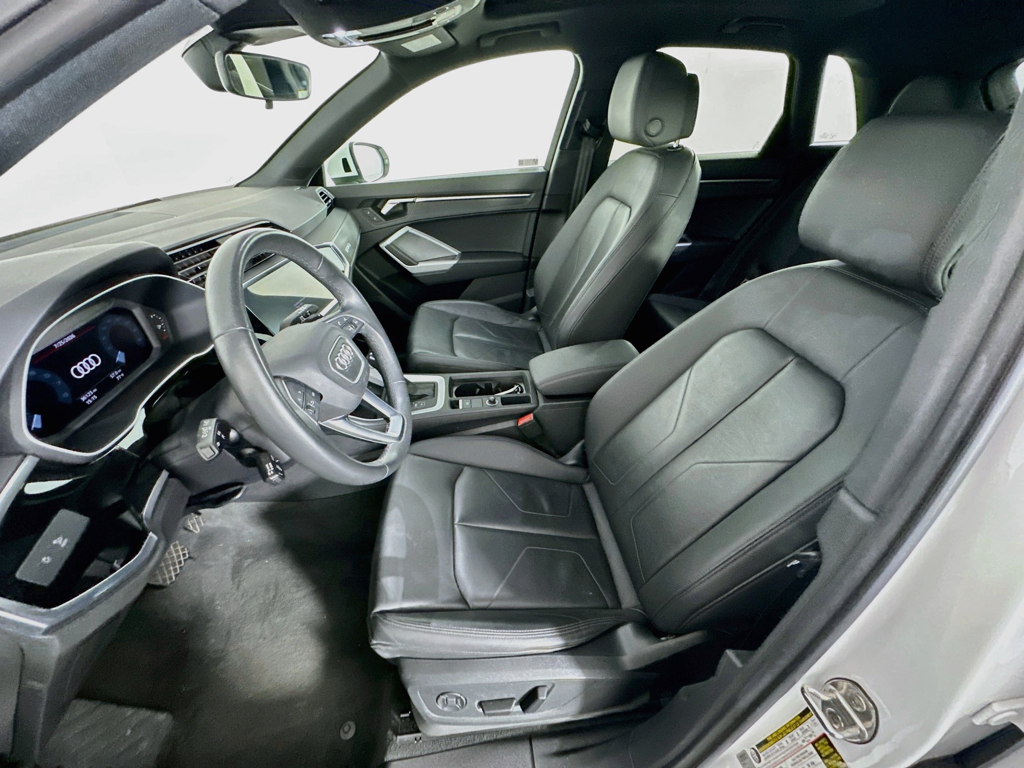 Used 2025 Audi Q3 2.0T Premium AWD/4WD image 13