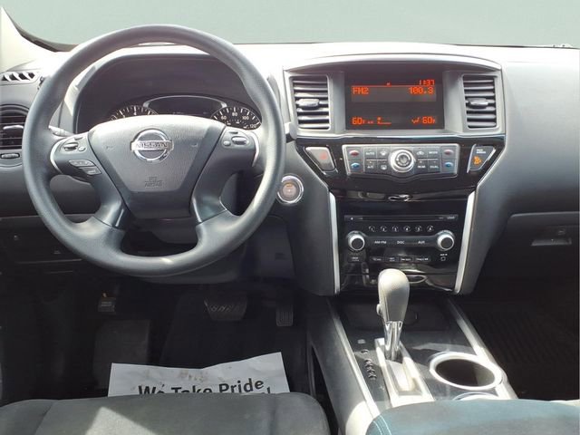 Used 2014 Nissan Pathfinder S image 6