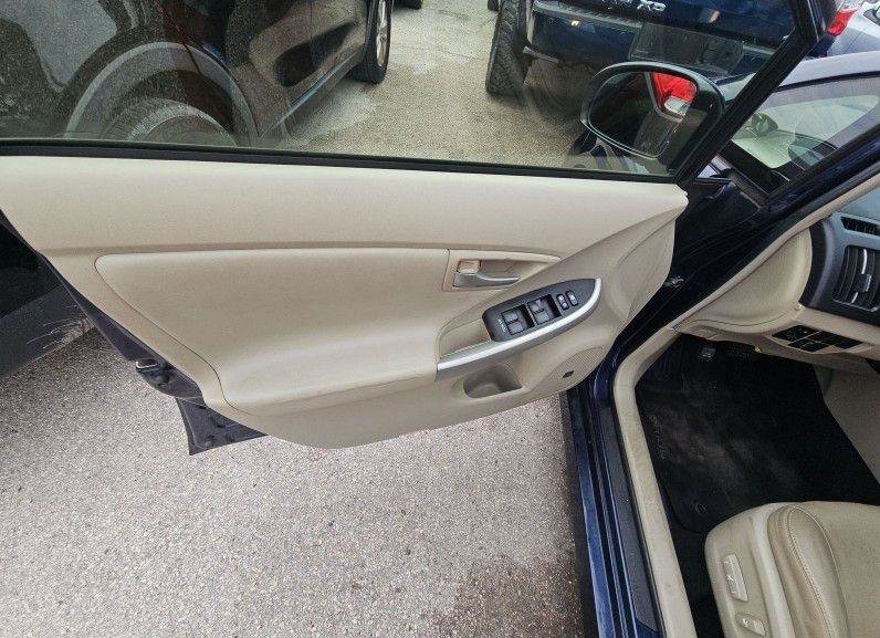 Used 2013 Toyota Prius Four FWD image 6