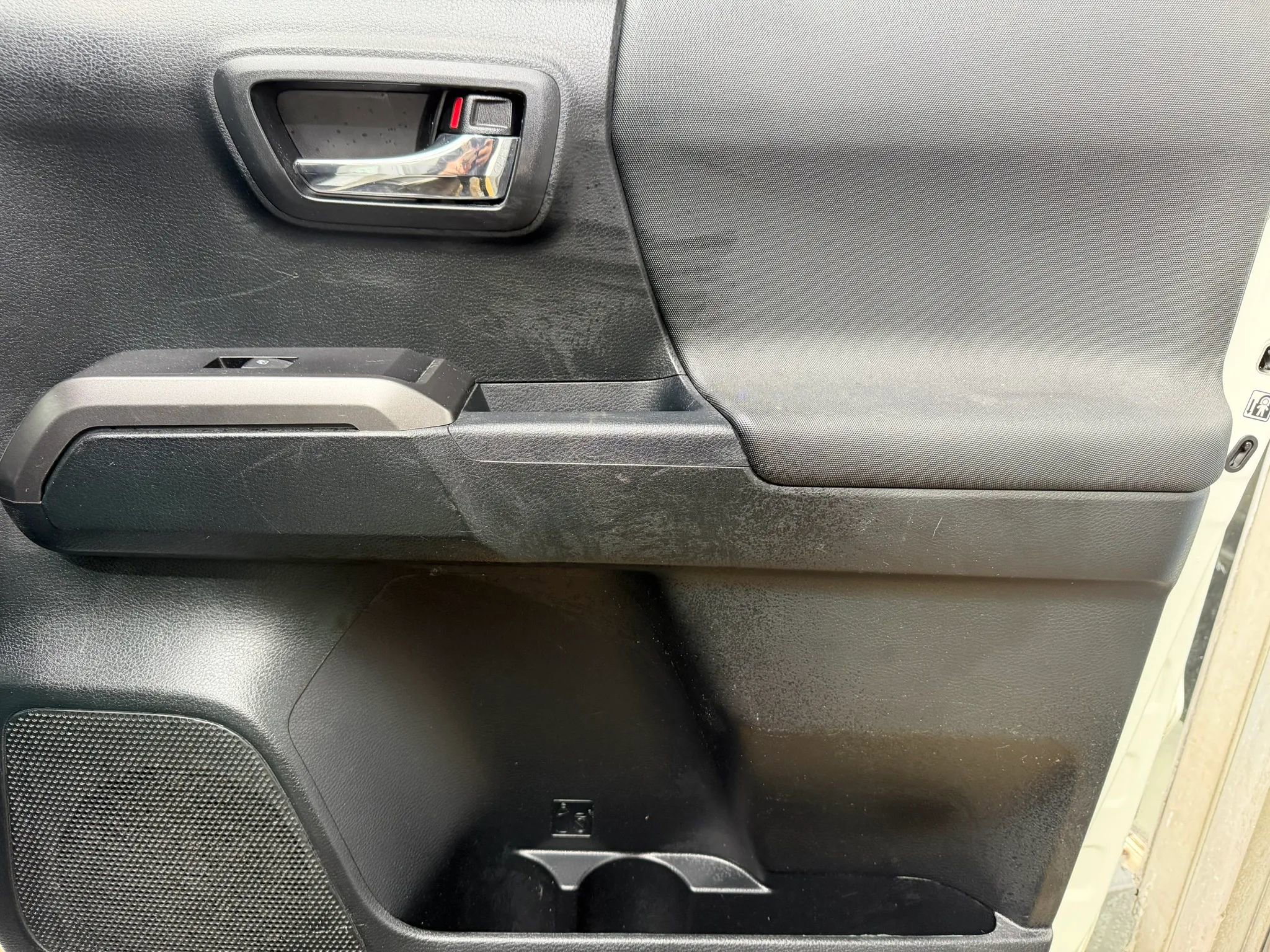 Used 2017 Toyota Tacoma TRD Sport w/ Tow Package image 12