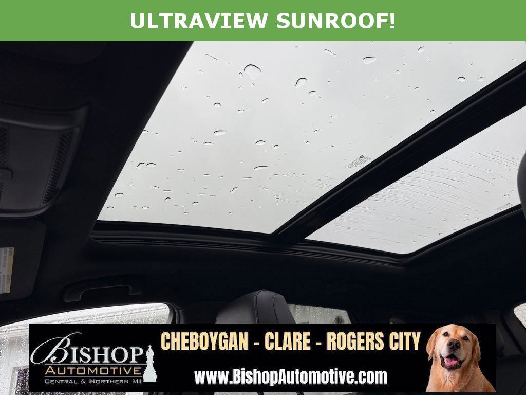 Used 2023 Cadillac XT5 Premium Luxury w/ LPO, Floor Liner Package image 13