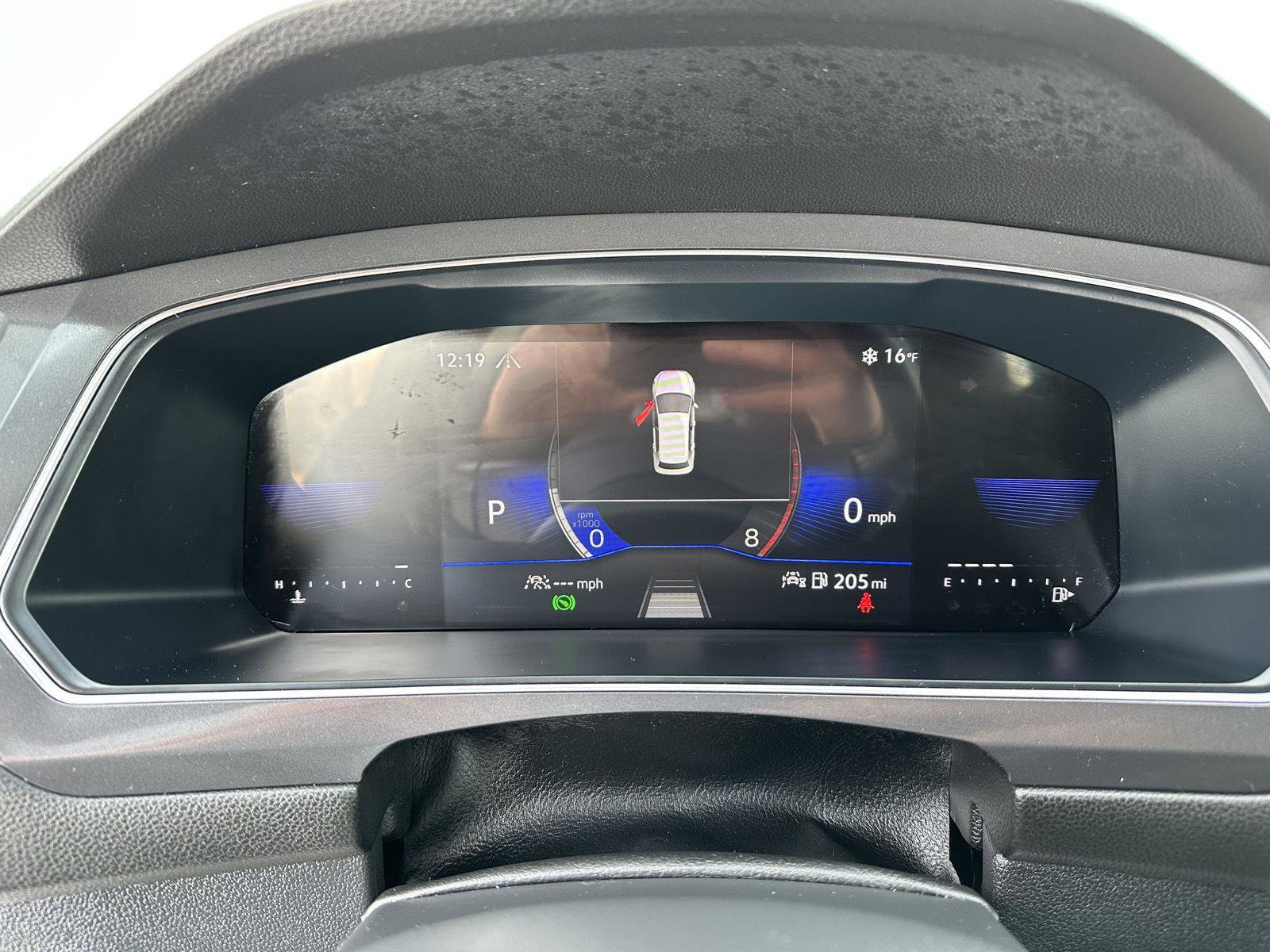 Used 2024 Volkswagen Tiguan S image 27