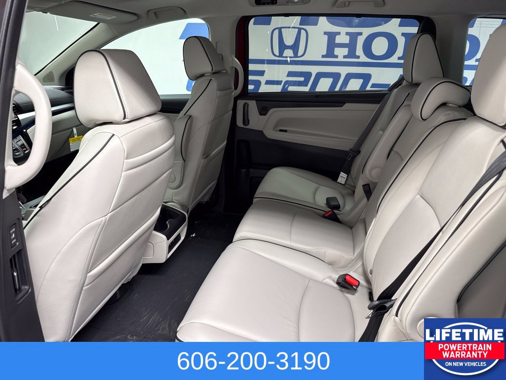 New 2027 Honda Odyssey Touring image 15