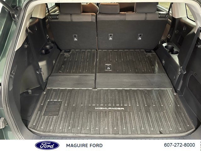 Used 2023 Toyota Highlander L FWD image 11