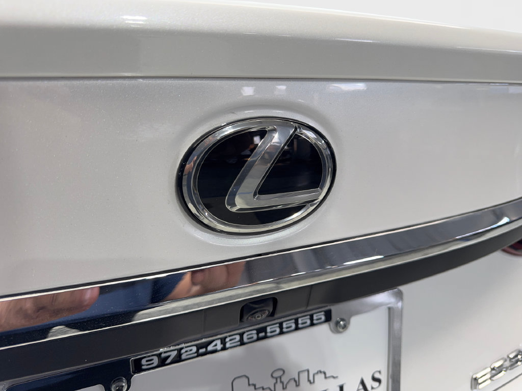 Used 2025 Lexus ES 300h w/ Premium Package FWD image 23