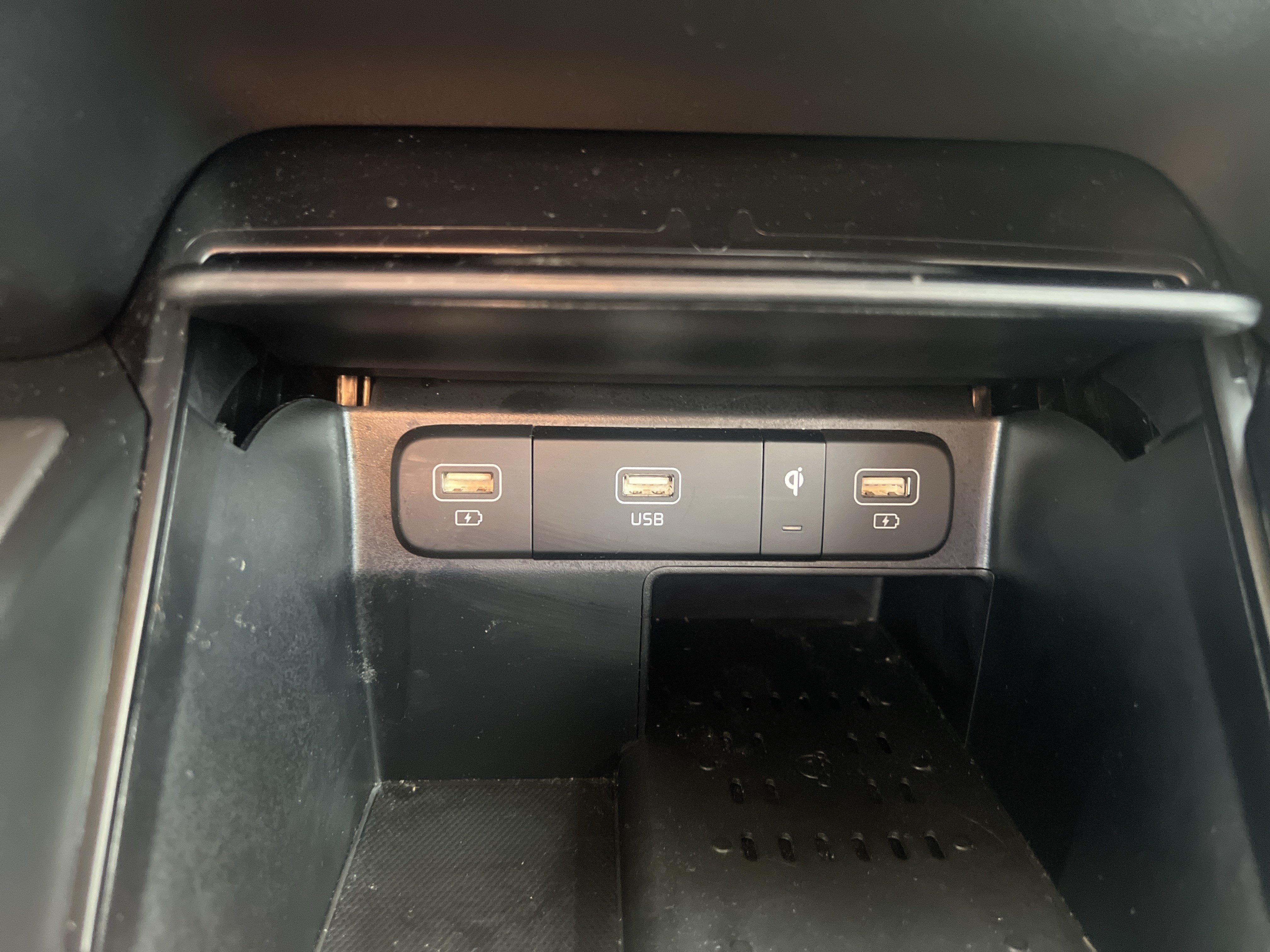 Used 2023 Kia Sorento S AWD/4WD image 31