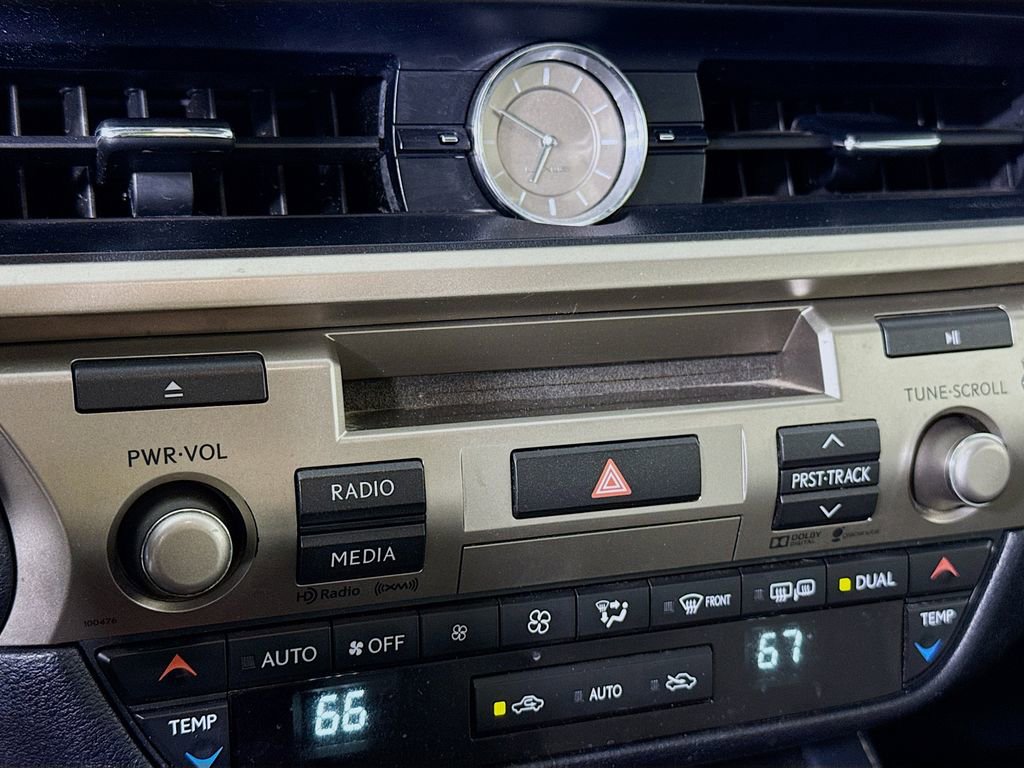 Used 2016 Lexus ES 350 350 w/ Navigation System Package image 8