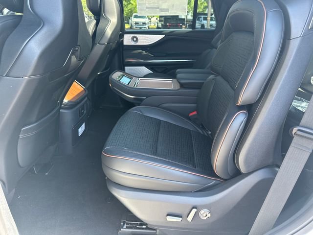 New 2026 Lincoln Navigator Black Label AWD/4WD image 22
