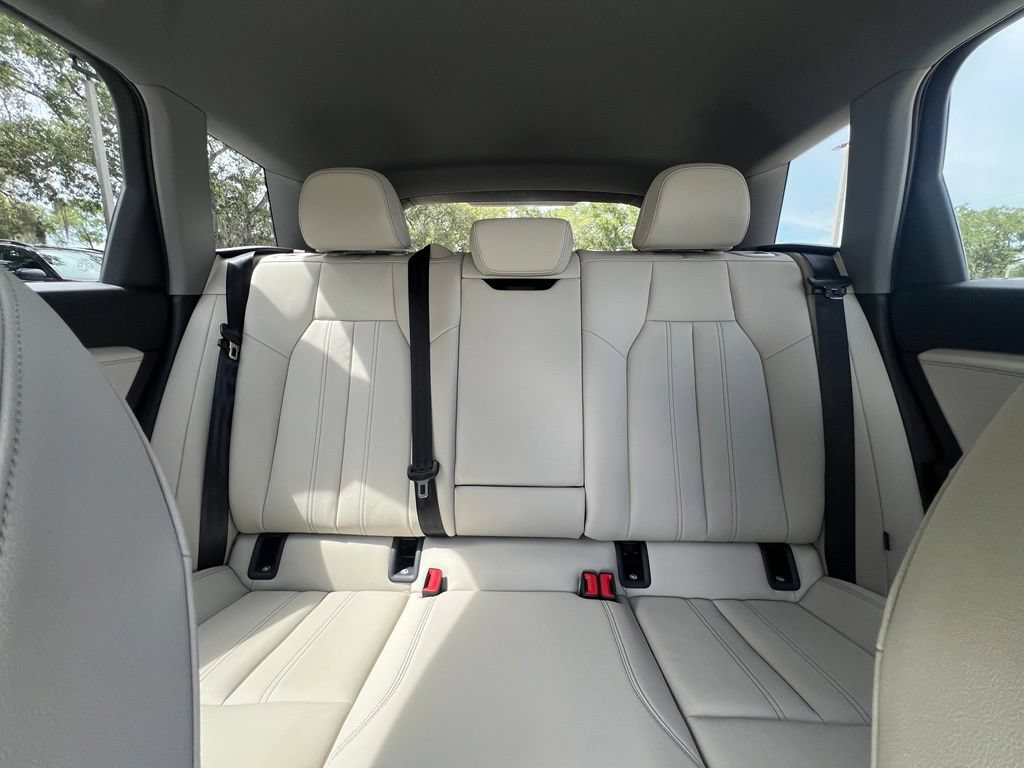 Used 2025 Audi Q6 e-tron Premium w/ Convenience Package RWD image 12