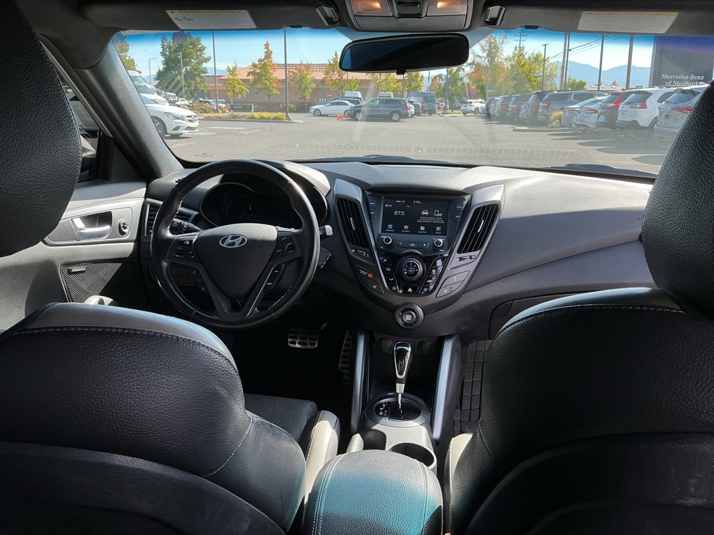 Used 2017 Hyundai Veloster Turbo FWD image 15
