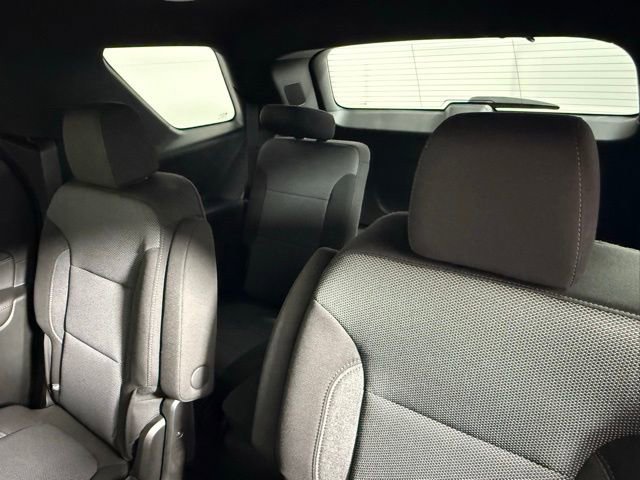 Used 2023 Chevrolet Traverse LT FWD image 39