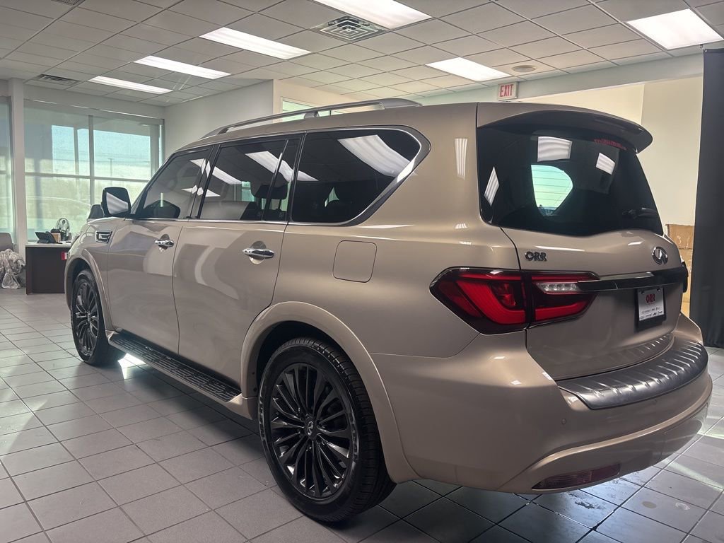 Used 2023 INFINITI QX80 Premium Select w/ All-Season Package image 7