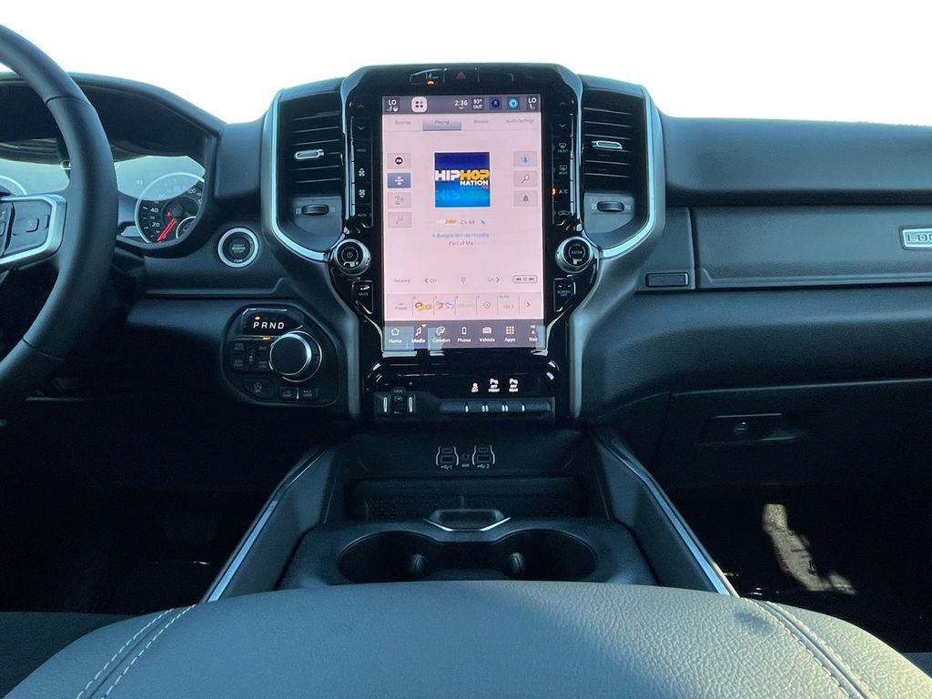 New 2026 RAM 1500 4x4 Crew Cab image 3