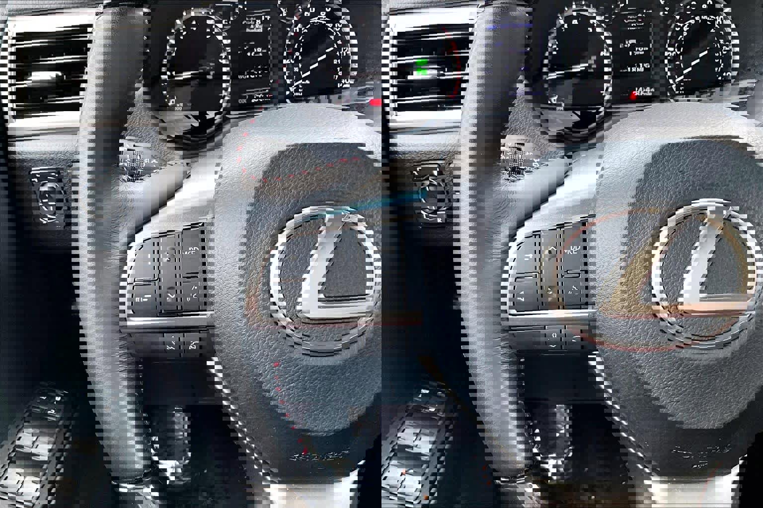 Used 2022 Lexus GX 460 Premium w/ Premium Plus Package image 24