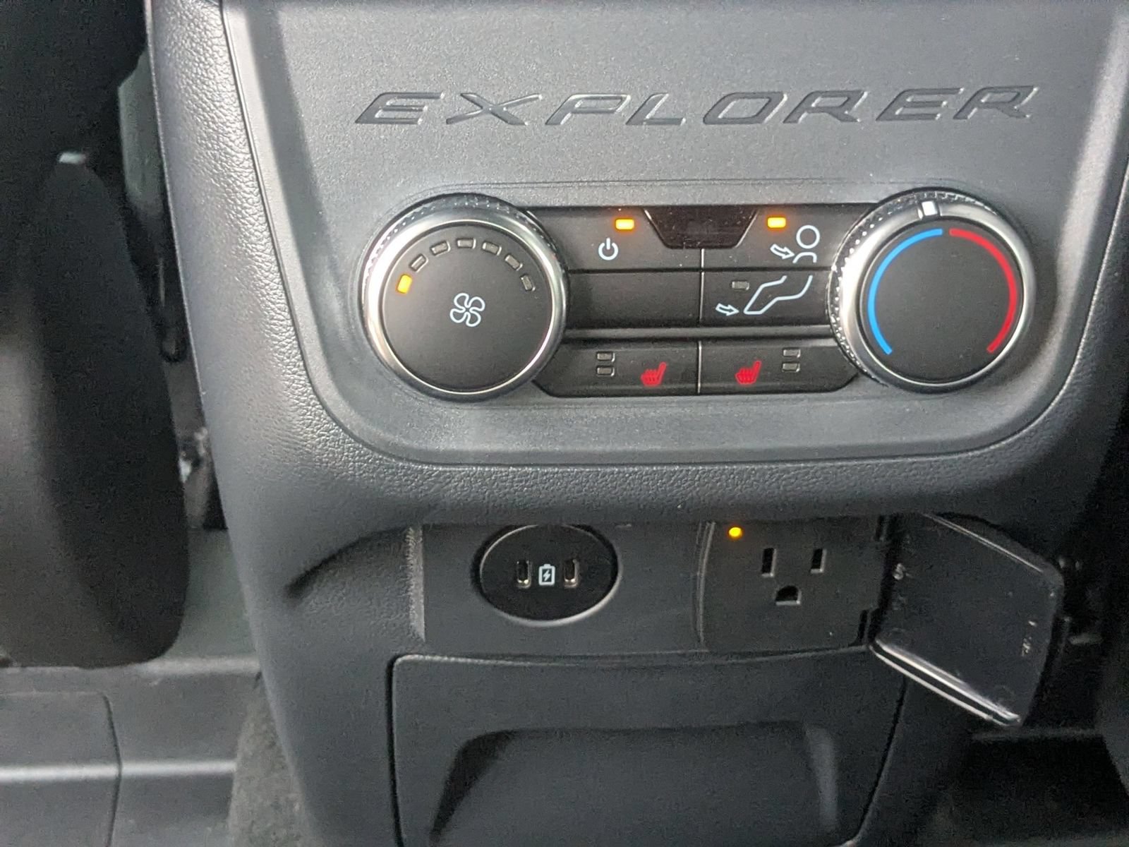 New 2026 Ford Explorer ST-Line w/ ST-Line Street Pack AWD/4WD image 35