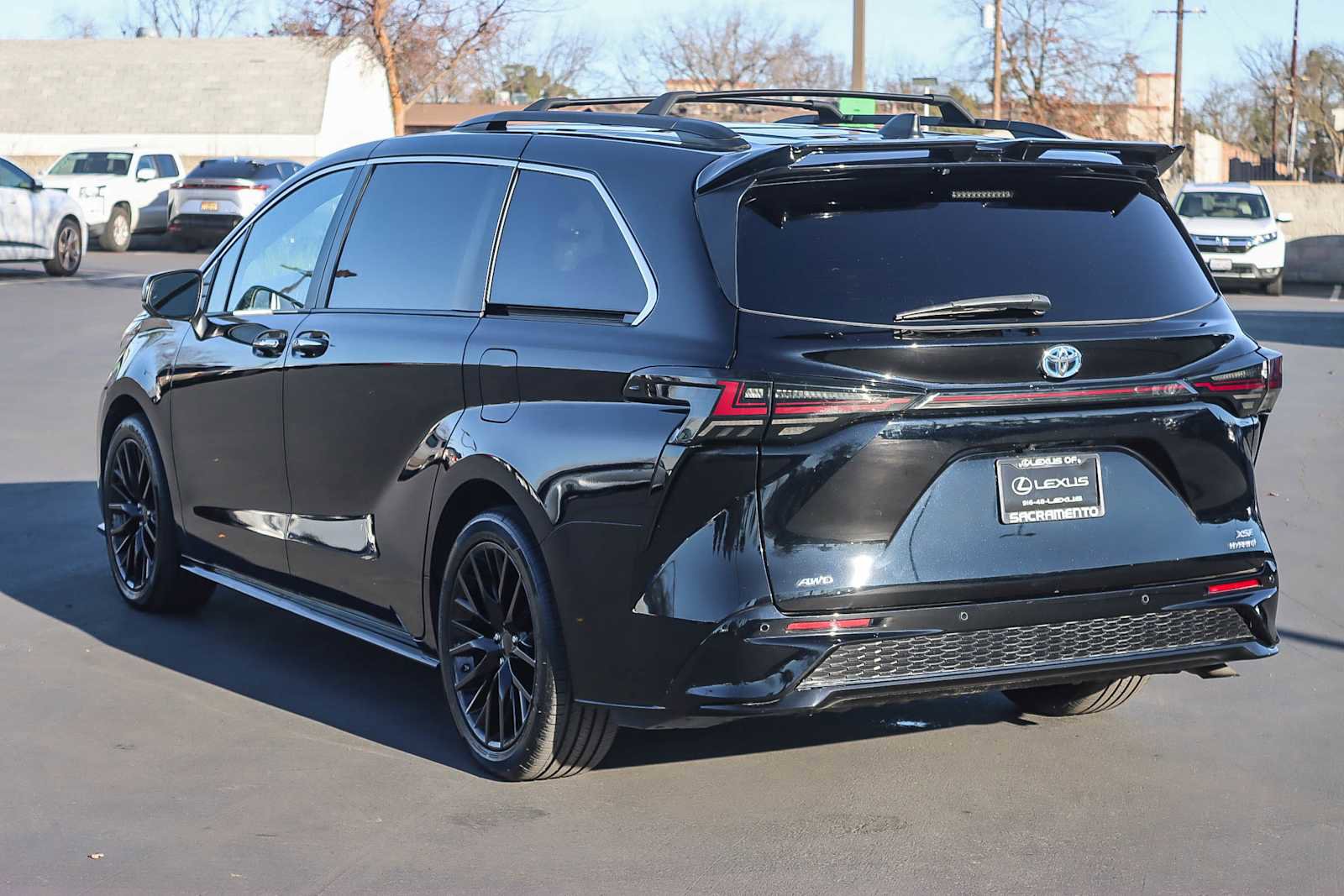 Used 2023 Toyota Sienna XSE image 2