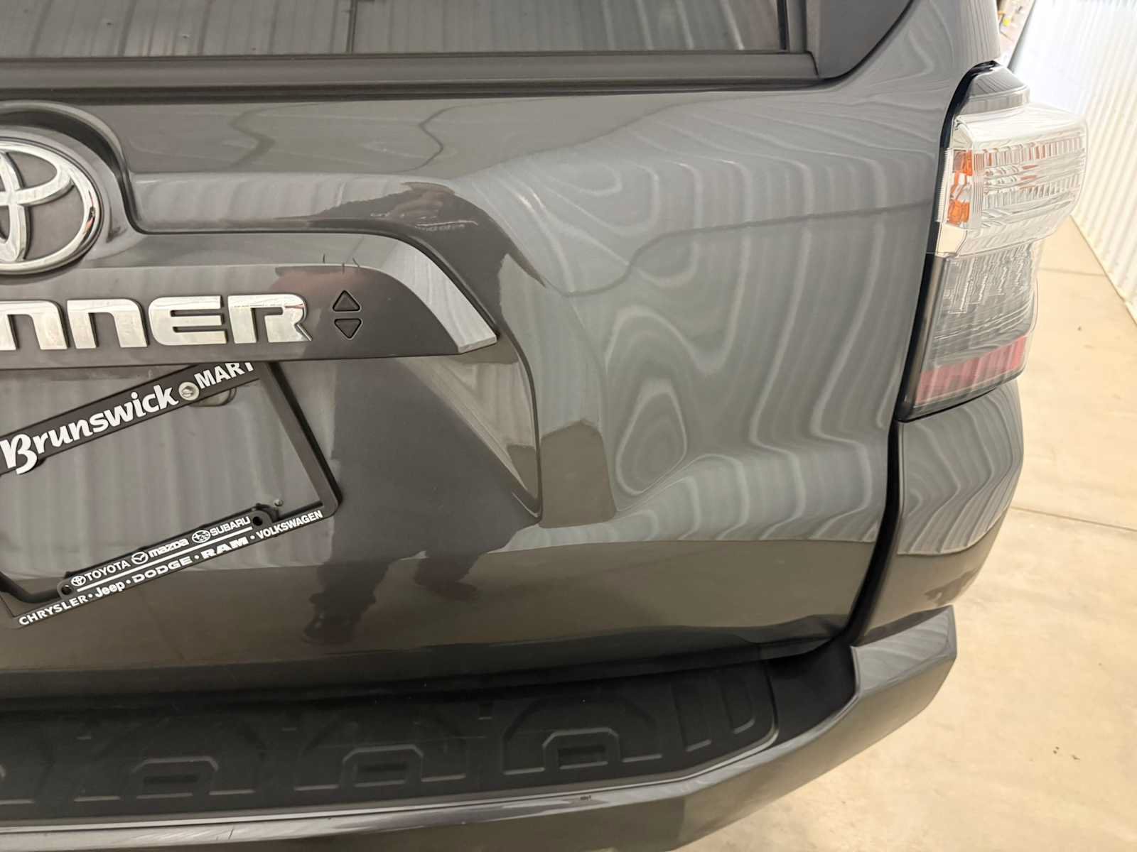 Certified 2022 Toyota 4Runner SR5 Premium w/ Moonroof Package AWD/4WD image 18