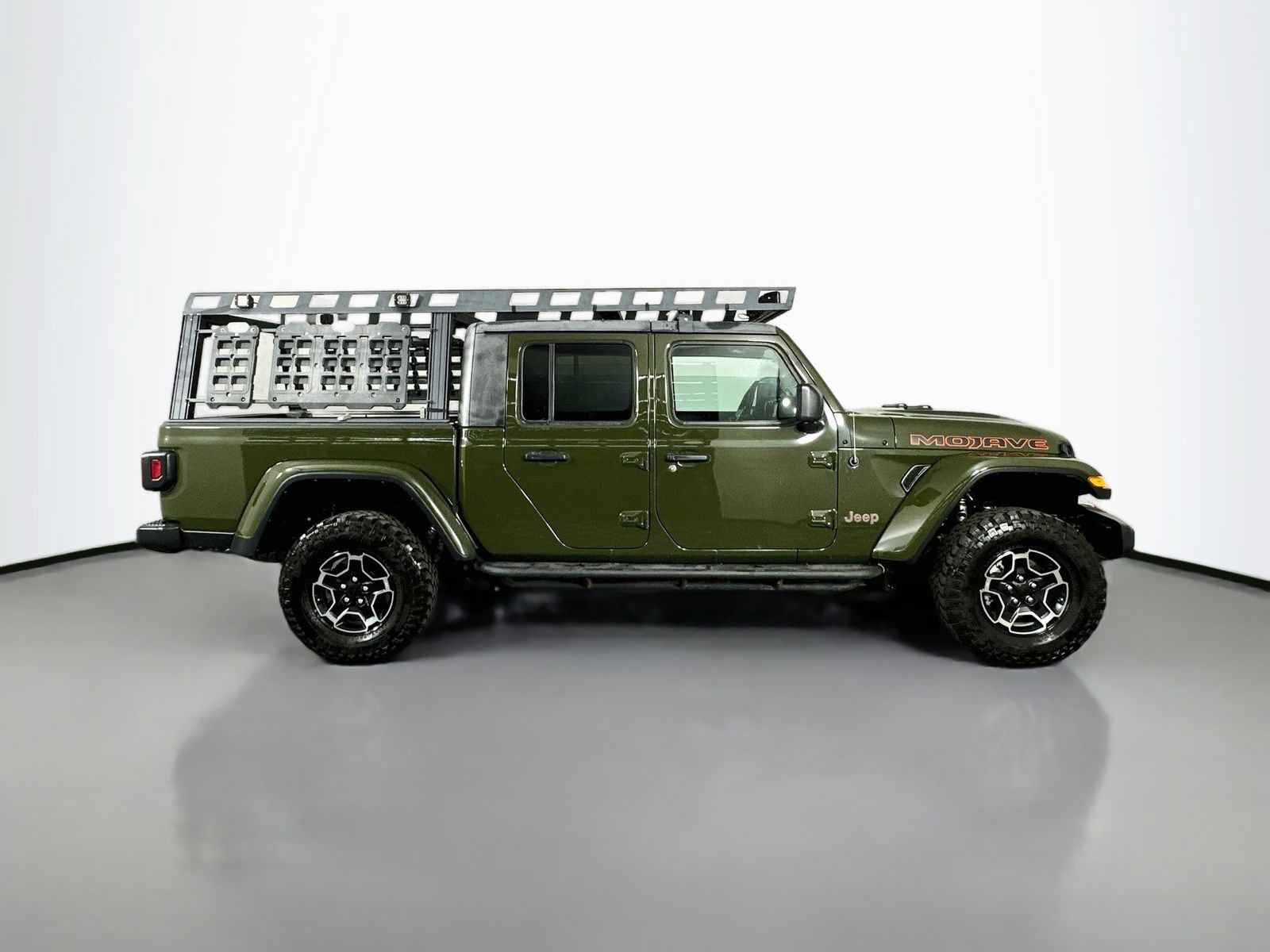 Used 2023 Jeep Gladiator Mojave w/ Trailer Tow Package AWD/4WD image 8