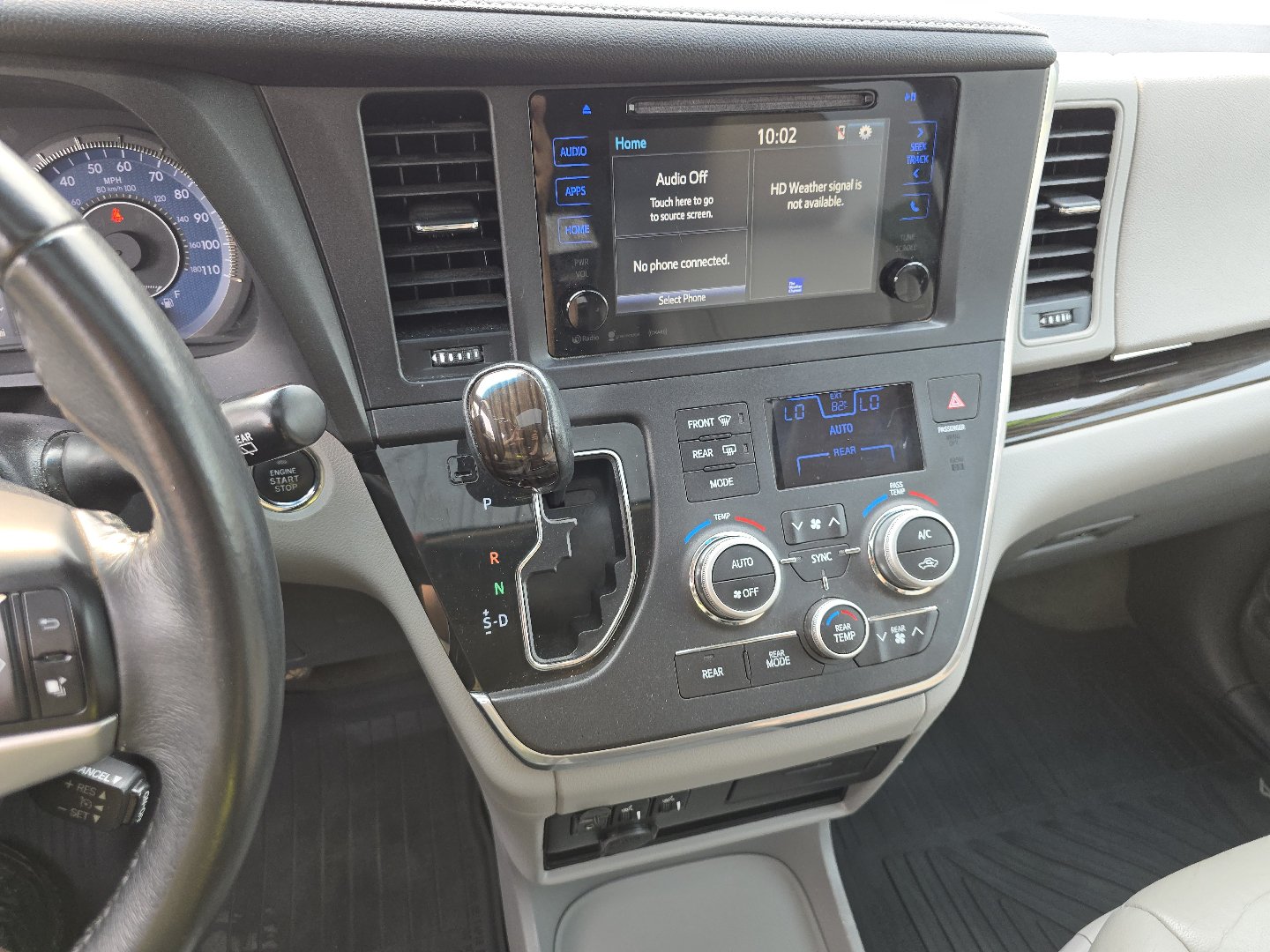 Used 2017 Toyota Sienna XLE FWD image 27