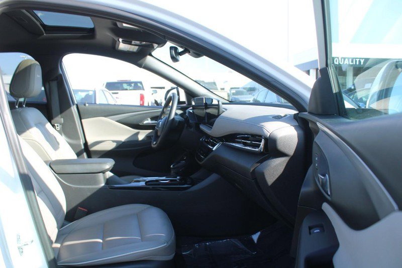 Certified 2025 Buick Envista Avenir image 12