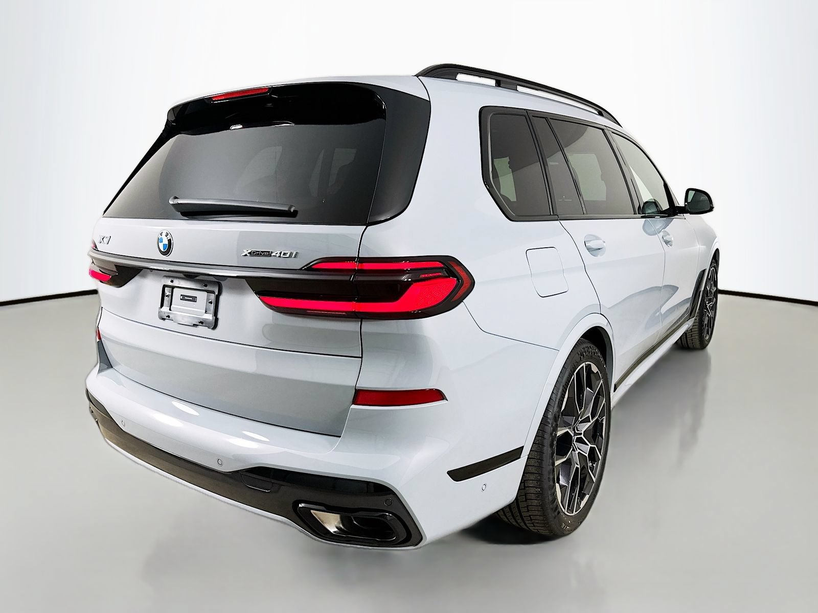 New 2027 BMW X7 xDrive40i w/ Executive Package AWD/4WD image 5