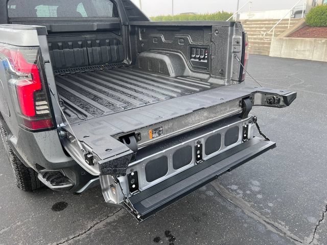 New 2026 Chevrolet Silverado EV Trail Boss w/ Premium Package AWD/4WD image 10