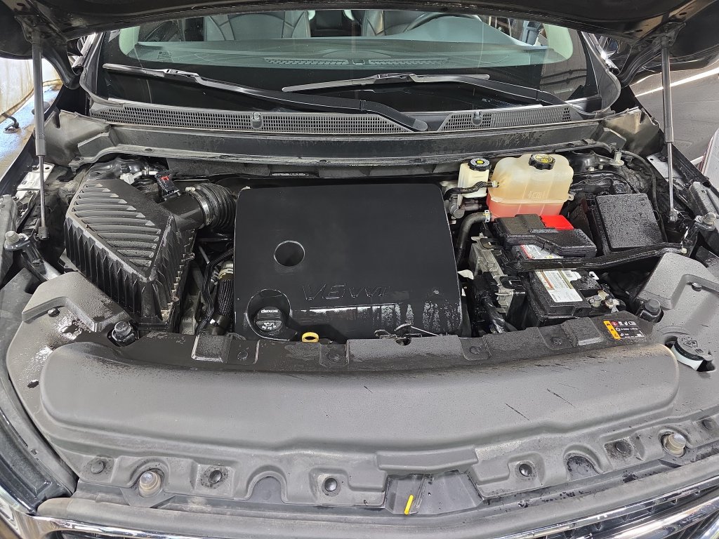 Used 2018 Buick Enclave Essence w/ Trailering Package FWD image 36