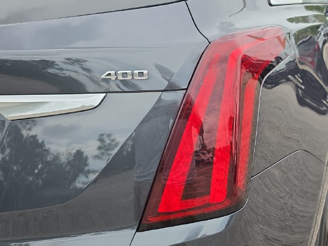 Used 2023 Cadillac XT5 Premium Luxury FWD image 8