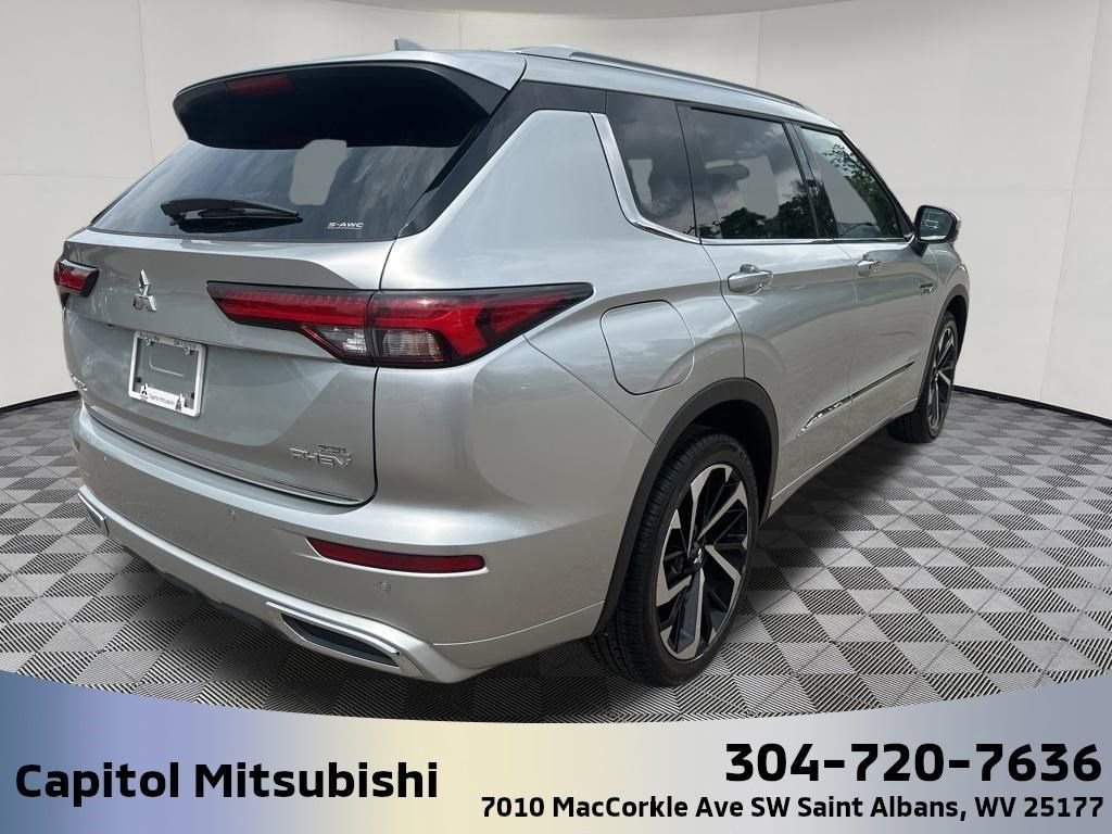 New 2025 Mitsubishi Outlander SEL image 8