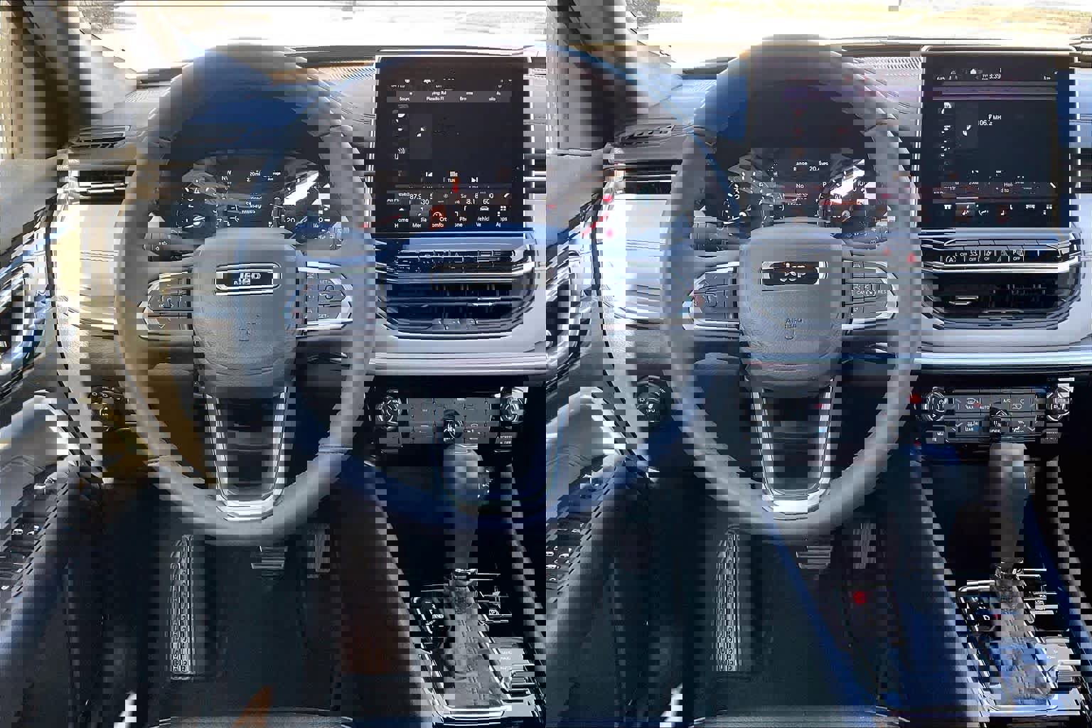 Used 2025 Jeep Compass Limited image 6