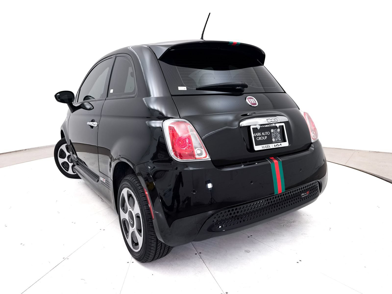 Used 2017 FIAT 500 e FWD image 6