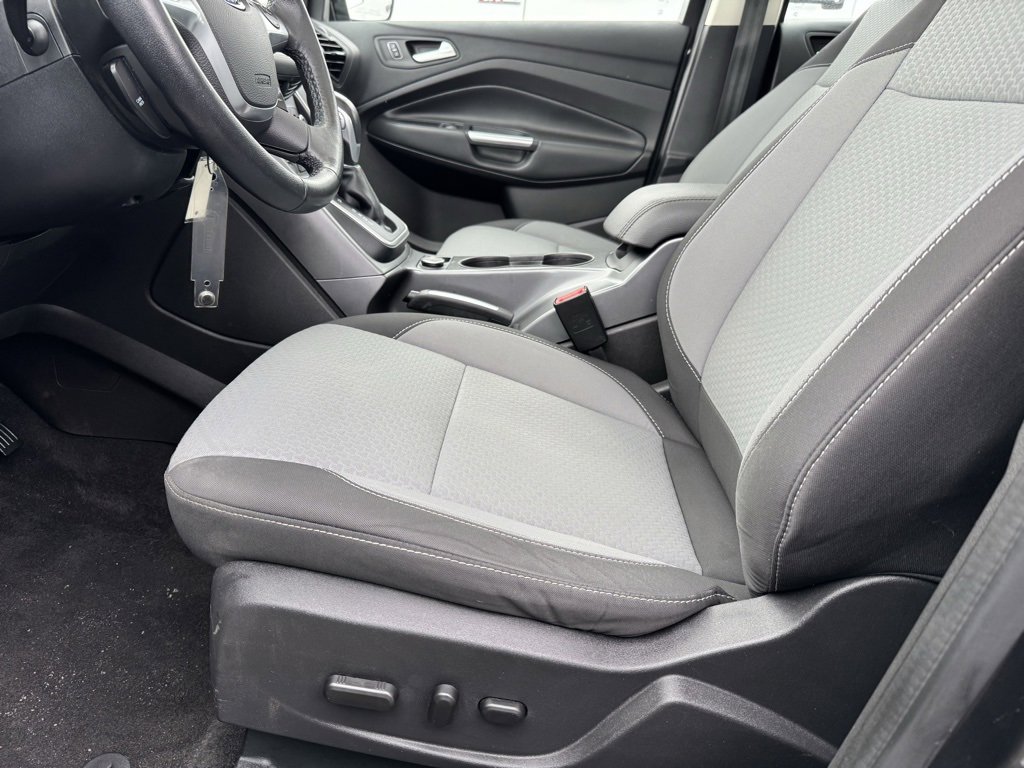 Used 2017 Ford C-MAX Energi SE w/ Equipment Group 401A image 5