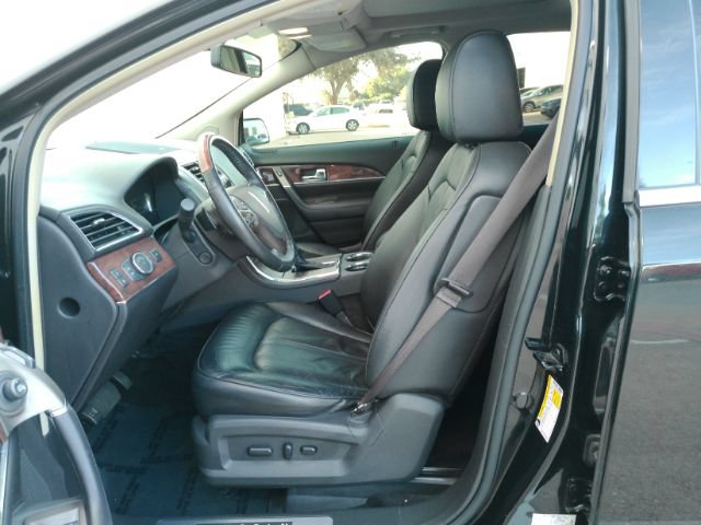 Used 2013 Lincoln MKX FWD image 12