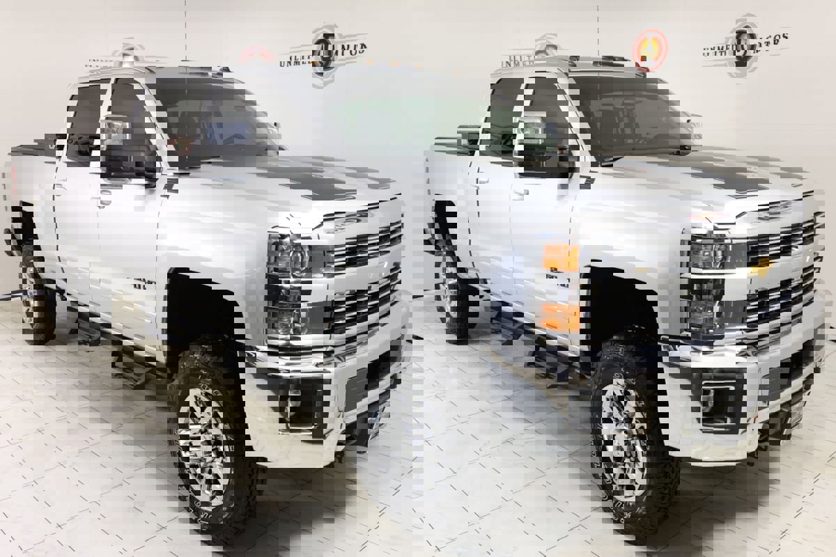 Used 2016 Chevrolet Silverado 2500 LT w/ LT Convenience Package image 40