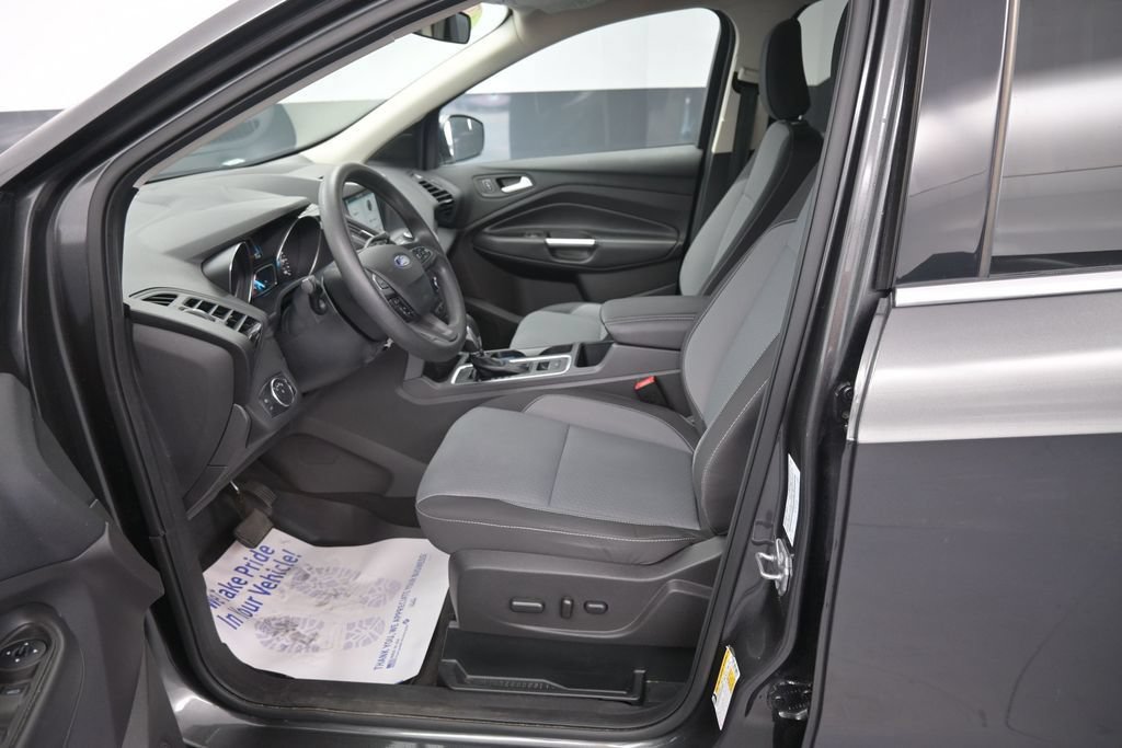 Used 2018 Ford Escape SE w/ SE Sync 3 Package FWD image 28