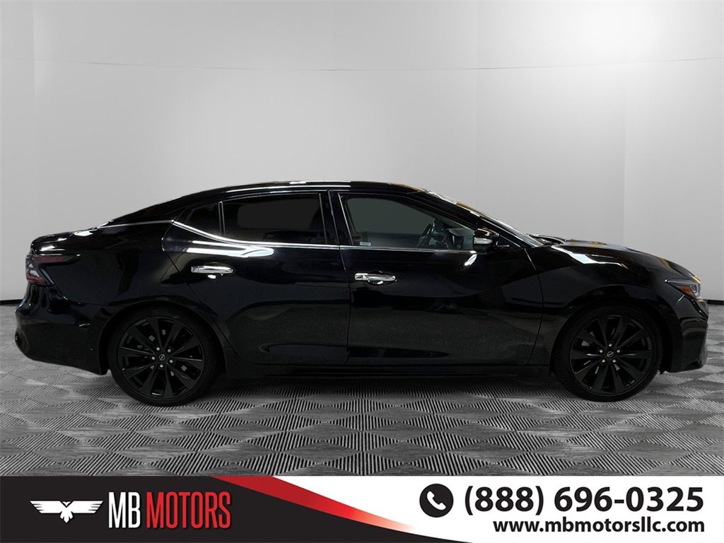 Used 2023 Nissan Maxima Platinum image 2